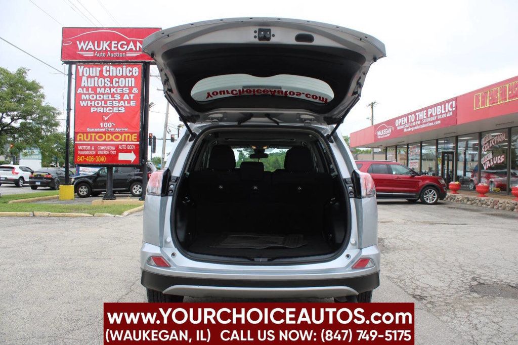 2018 Toyota RAV4 XLE FWD - 22903949 - 17