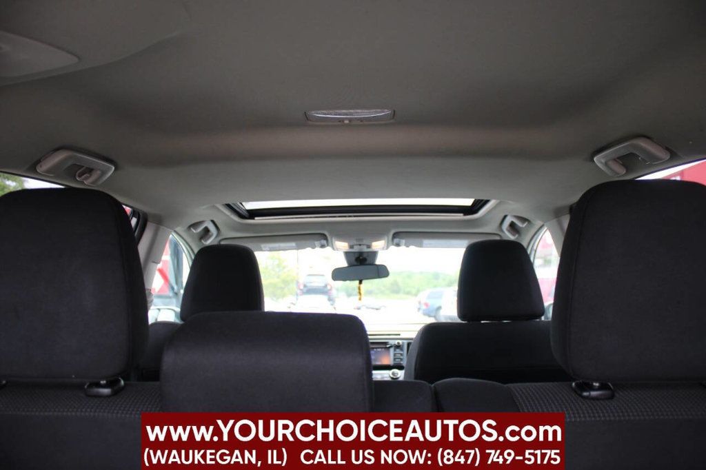 2018 Toyota RAV4 XLE FWD - 22903949 - 19