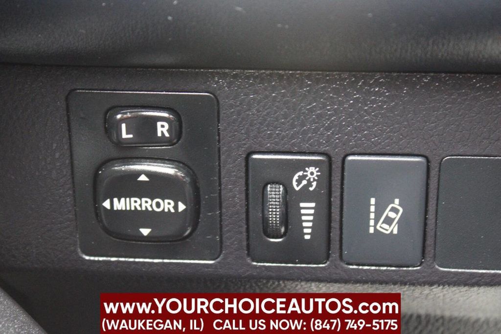 2018 Toyota RAV4 XLE FWD - 22903949 - 29