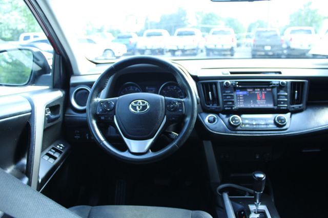 2018 Toyota RAV4 XLE FWD - 23020871 - 13