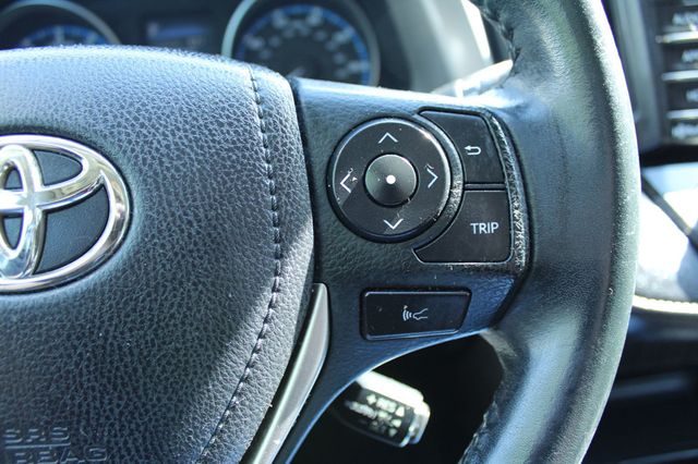 2018 Toyota RAV4 XLE FWD - 23020871 - 18