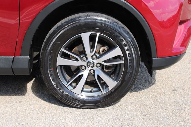 2018 Toyota RAV4 XLE FWD - 23020871 - 32