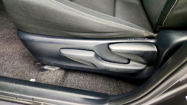 2018 Toyota RAV4 XLE FWD - 23017596 - 11