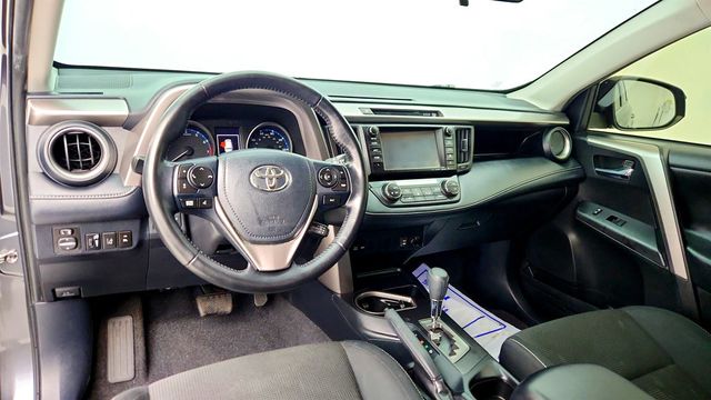 2018 Toyota RAV4 XLE FWD - 23017596 - 12