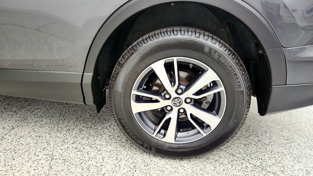 2018 Toyota RAV4 XLE FWD - 23017596 - 8
