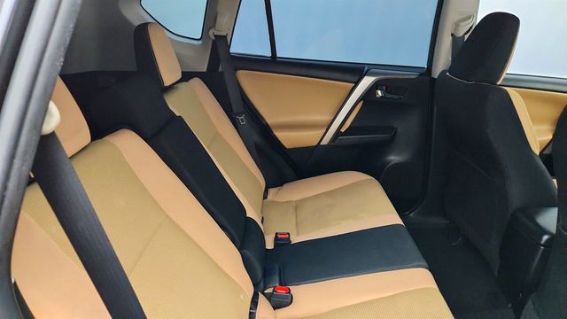 2018 Toyota RAV4 XLE FWD w/ Power Plus Extra Value Pkg - 23066970 - 20