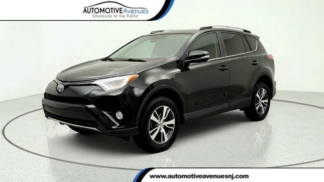 2018 Toyota RAV4 XLE w/ Plus Extra Value Pkg & Blind Spot Monitor - 23032145 - 0
