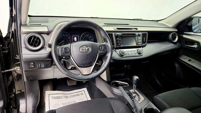 2018 Toyota RAV4 XLE w/ Plus Extra Value Pkg & Blind Spot Monitor - 23032145 - 12