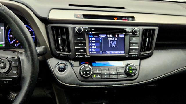 2018 Toyota RAV4 XLE w/ Plus Extra Value Pkg & Blind Spot Monitor - 23032145 - 17