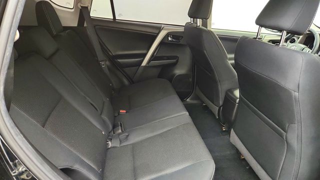 2018 Toyota RAV4 XLE w/ Plus Extra Value Pkg & Blind Spot Monitor - 23032145 - 22