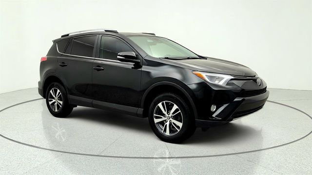 2018 Toyota RAV4 XLE w/ Plus Extra Value Pkg & Blind Spot Monitor - 23032145 - 2