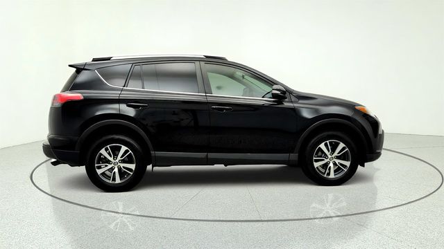 2018 Toyota RAV4 XLE w/ Plus Extra Value Pkg & Blind Spot Monitor - 23032145 - 3
