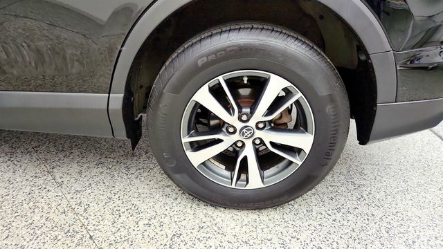 2018 Toyota RAV4 XLE w/ Plus Extra Value Pkg & Blind Spot Monitor - 23032145 - 8