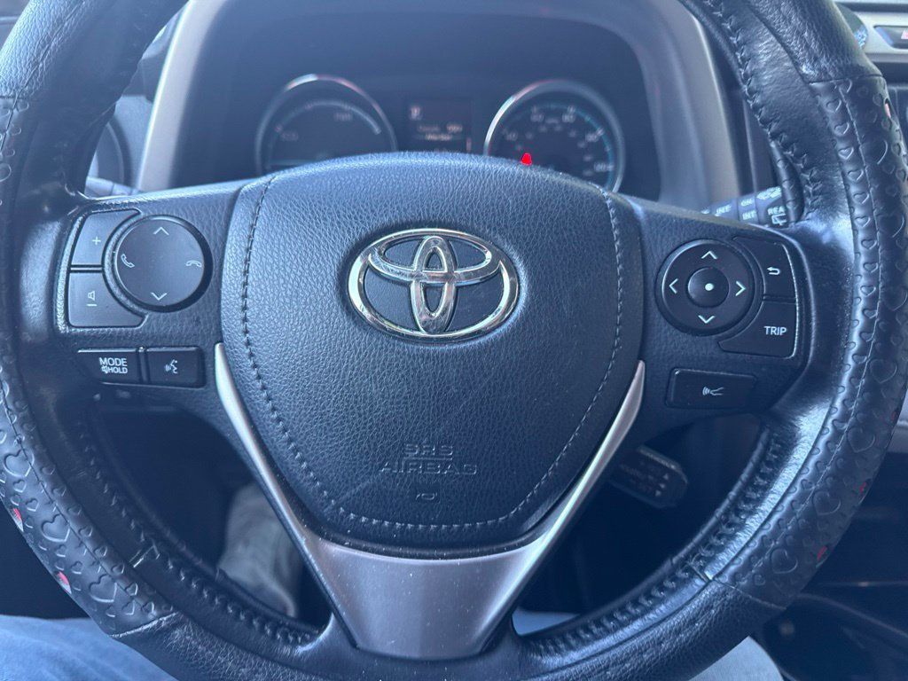 2018 Toyota RAV4 Hybrid LE AWD - 23096855 - 12