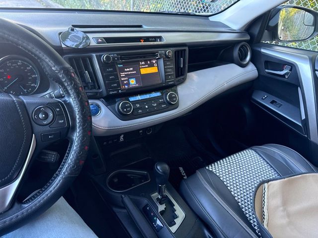 2018 Toyota RAV4 Hybrid LE AWD - 23096855 - 14