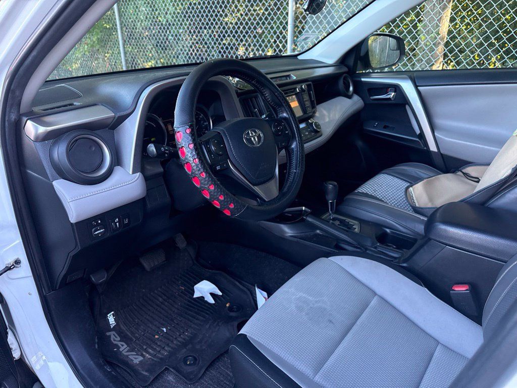 2018 Toyota RAV4 Hybrid LE AWD - 23096855 - 8