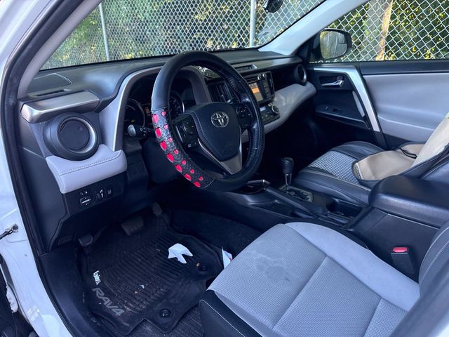 2018 Toyota RAV4 Hybrid LE AWD - 23096855 - 8