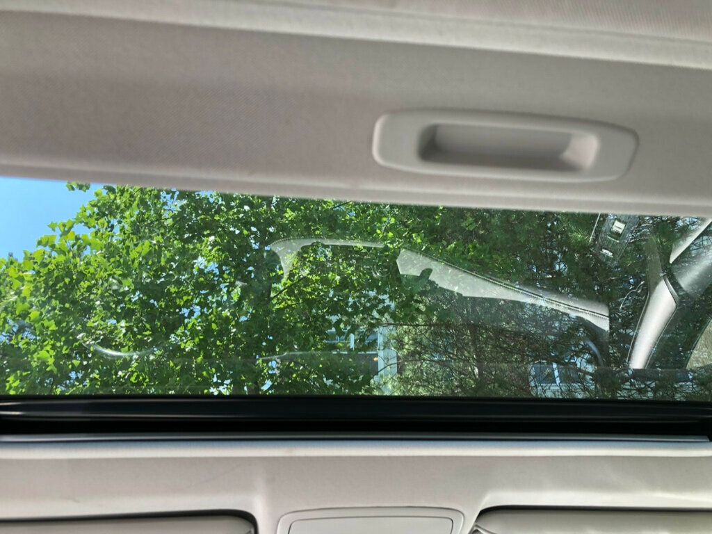 2018 Toyota RAV4 Hybrid Limited AWD - 22898519 - 6