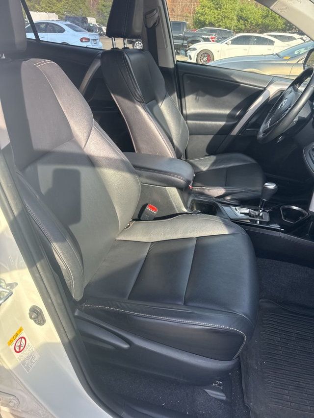 2018 Toyota RAV4 Hybrid Limited AWD - 23006325 - 13