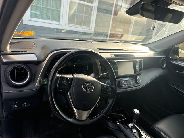 2018 Toyota RAV4 Hybrid Limited AWD - 23006325 - 18