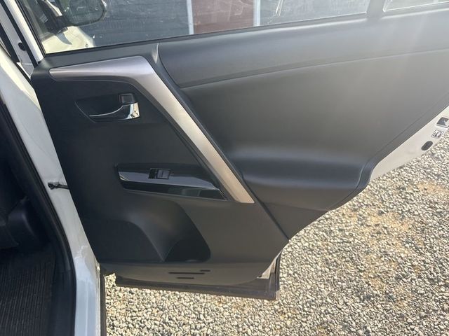 2018 Toyota RAV4 Hybrid Limited AWD - 23006325 - 8