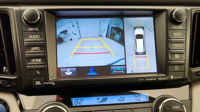 2018 Toyota RAV4 Hybrid Limited AWD - 22947864 - 19