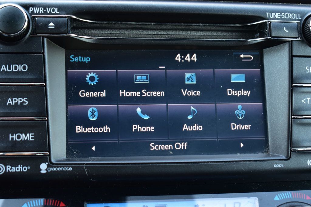 2018 Toyota RAV4 Hybrid SE AWD - 23084216 - 18