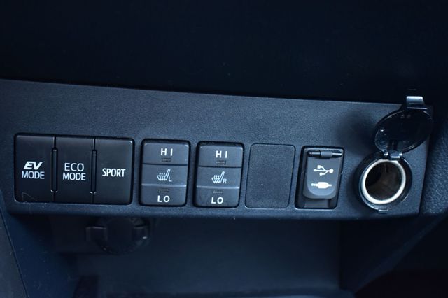 2018 Toyota RAV4 Hybrid SE AWD - 23084216 - 30
