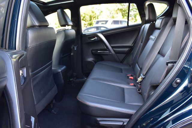 2018 Toyota RAV4 Hybrid SE AWD - 23084216 - 42