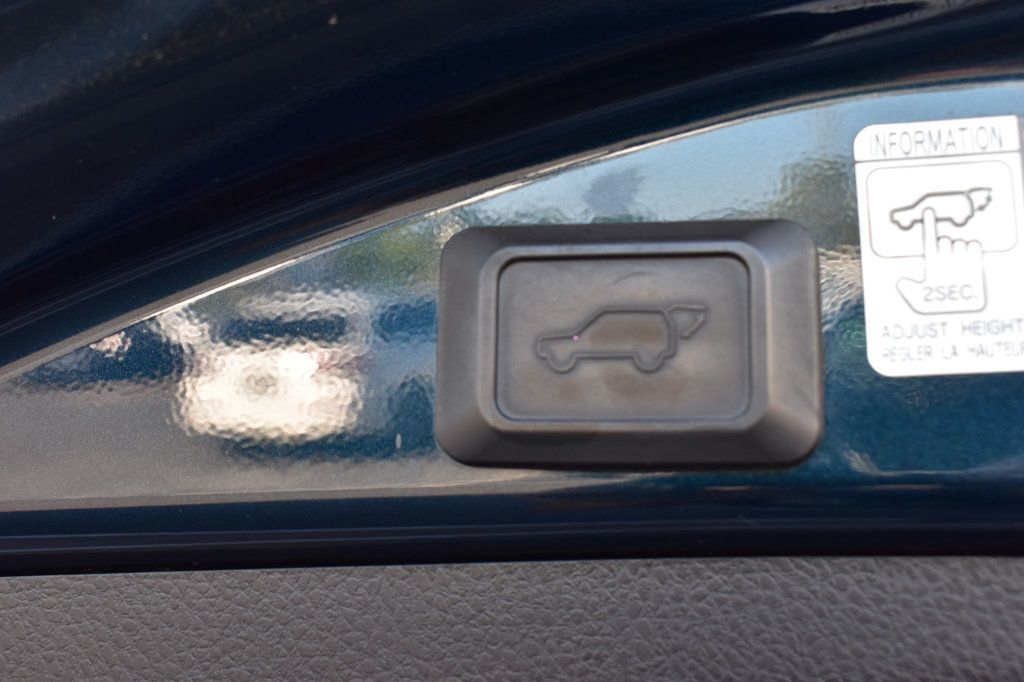 2018 Toyota RAV4 Hybrid SE AWD - 23084216 - 51