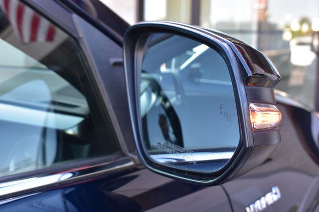 2018 Toyota RAV4 Hybrid SE AWD - 23084216 - 56