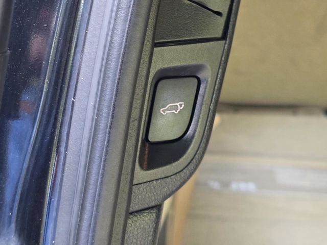 2018 Toyota Sequoia Limited RWD - 23021955 - 14