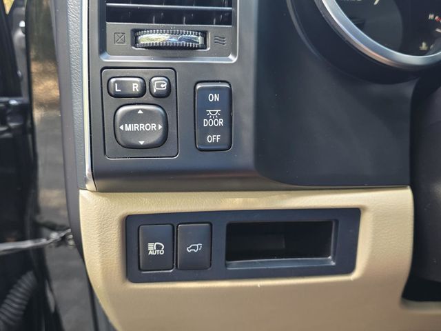 2018 Toyota Sequoia Limited RWD - 23021955 - 24