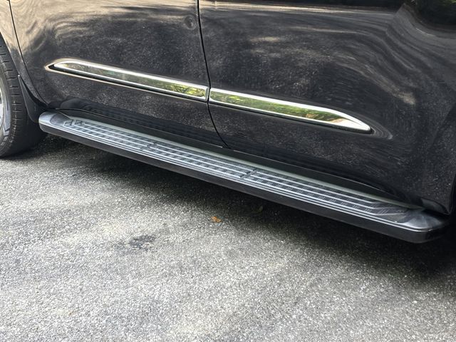2018 Toyota Sequoia Limited RWD - 23021955 - 30
