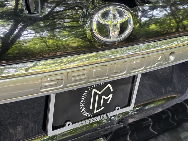 2018 Toyota Sequoia Limited RWD - 23021955 - 33