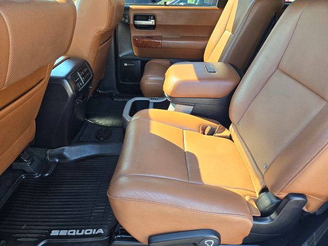 2018 Toyota Sequoia Platinum 4WD - 23034655 - 9