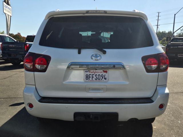 2018 Toyota Sequoia Platinum 4WD - 23034655 - 4