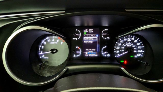 2018 Toyota Sequoia Platinum 4WD - 23025742 - 14
