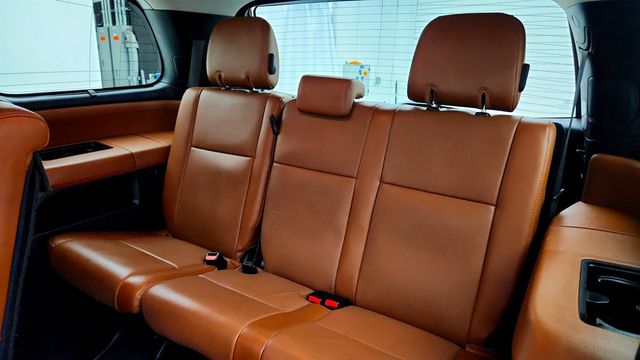 2018 Toyota Sequoia Platinum 4WD - 23025742 - 21