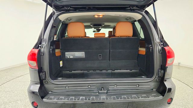 2018 Toyota Sequoia Platinum 4WD - 23025742 - 22