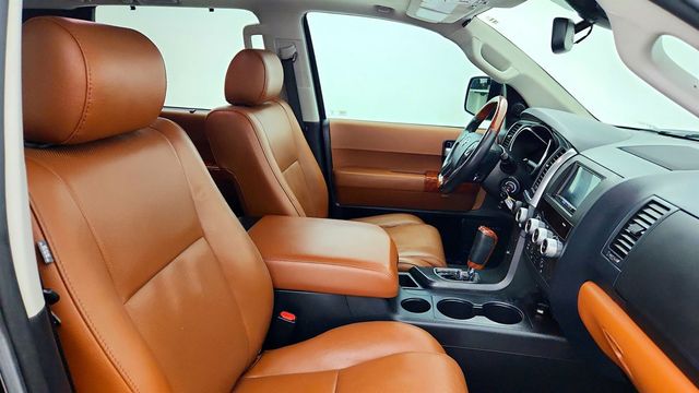 2018 Toyota Sequoia Platinum 4WD - 23025742 - 24