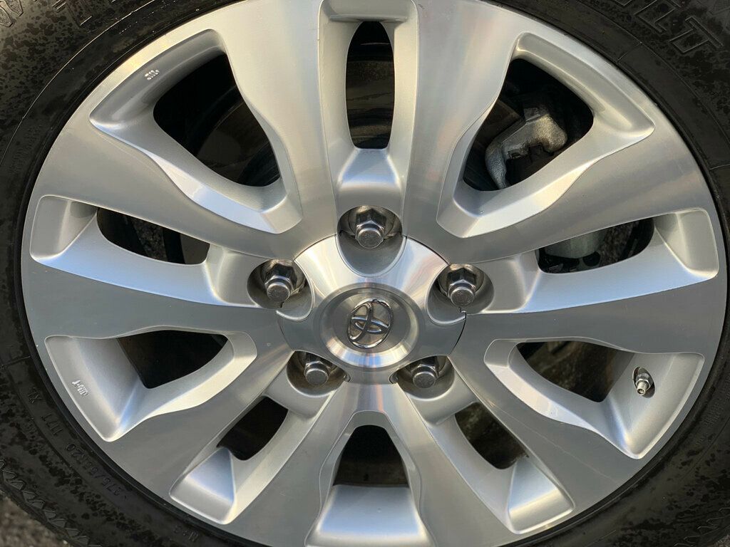 2018 Toyota Sequoia Platinum 4WD 5.7L V8 - 22965370 - 29