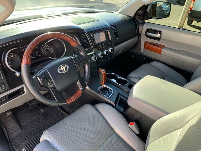 2018 Toyota Sequoia Platinum 4WD 5.7L V8 - 22965370 - 36