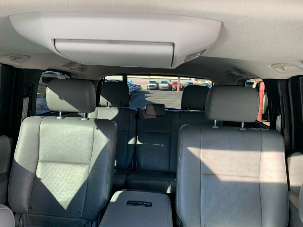 2018 Toyota Sequoia Platinum 4WD 5.7L V8 - 22965370 - 38