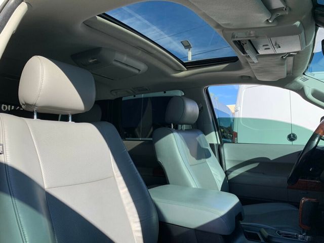 2018 Toyota Sequoia Platinum 4WD 5.7L V8 - 22965370 - 42