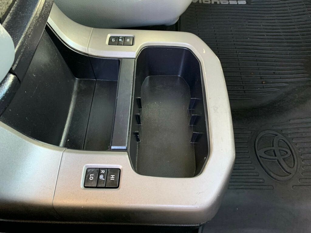 2018 Toyota Sequoia Platinum 4WD 5.7L V8 - 22965370 - 54