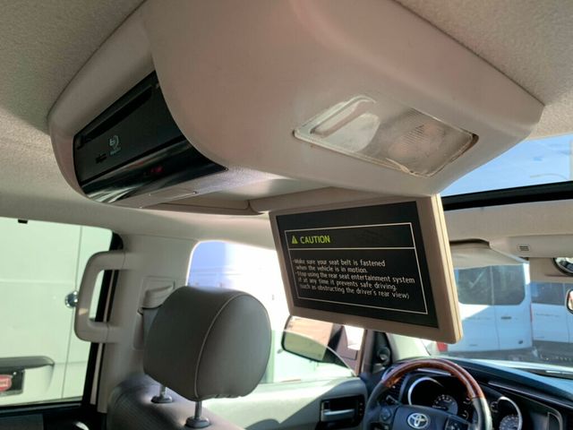 2018 Toyota Sequoia Platinum 4WD 5.7L V8 - 22965370 - 58