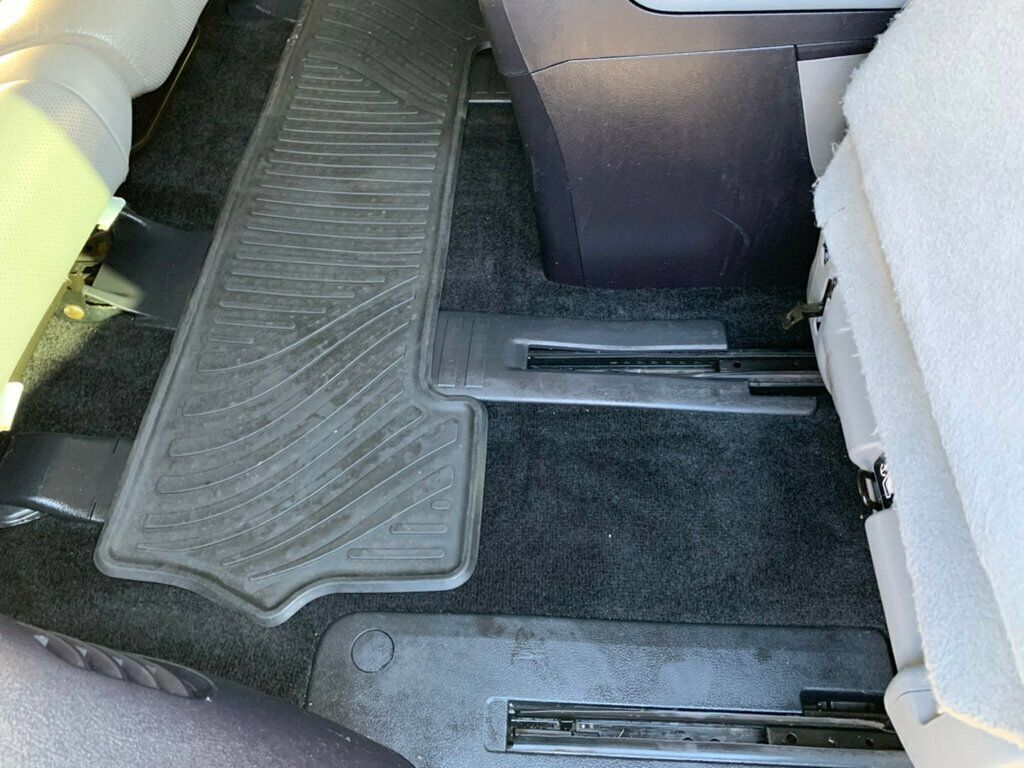 2018 Toyota Sequoia Platinum 4WD 5.7L V8 - 22965370 - 61