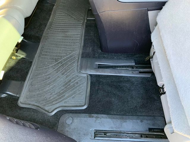 2018 Toyota Sequoia Platinum 4WD 5.7L V8 - 22965370 - 61