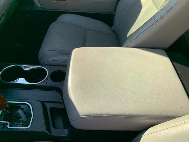 2018 Toyota Sequoia Platinum 4WD 5.7L V8 - 22965370 - 75